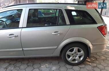 Универсал Opel Astra 2007 в 