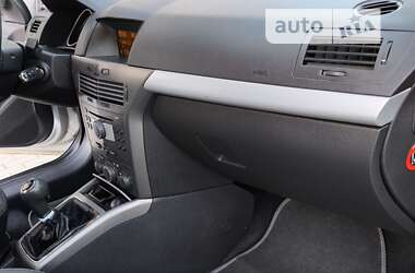 Універсал Opel Astra 2006 в 