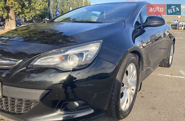 Хэтчбек Opel Astra 2013 в 