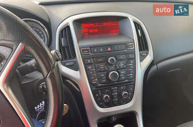 Хэтчбек Opel Astra 2013 в 
