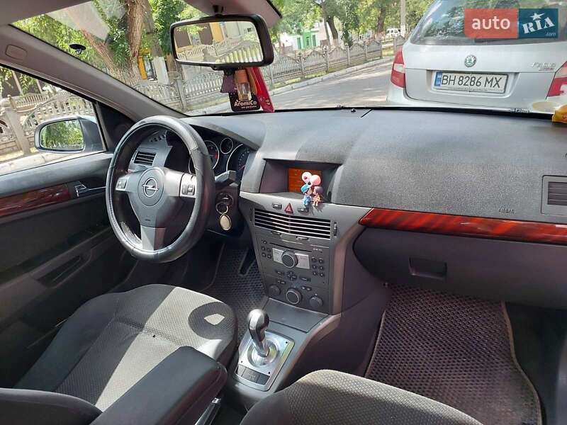 Хэтчбек Opel Astra 2004 в Болграде фото 12 Хэтчбек Opel Astra 2004 в Болграде