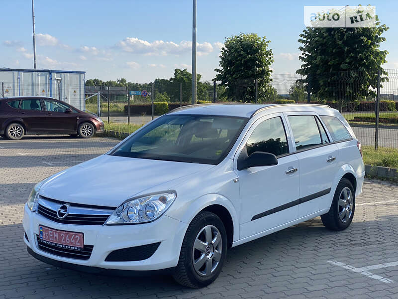 Універсал Opel Astra 2009 в Бродах