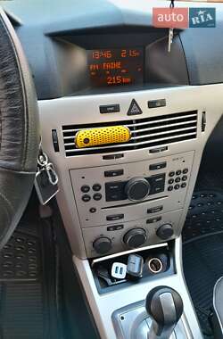 Универсал Opel Astra 2007 в 