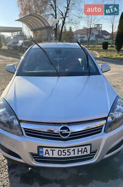 Универсал Opel Astra 2010 в 
