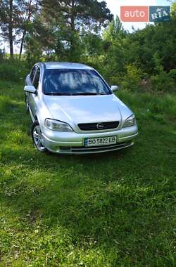 Хэтчбек Opel Astra 1999 в 