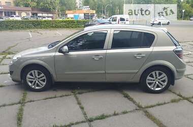 Хэтчбек Opel Astra 2007 в Киеве