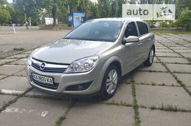 Хэтчбек Opel Astra 2007 в Киеве