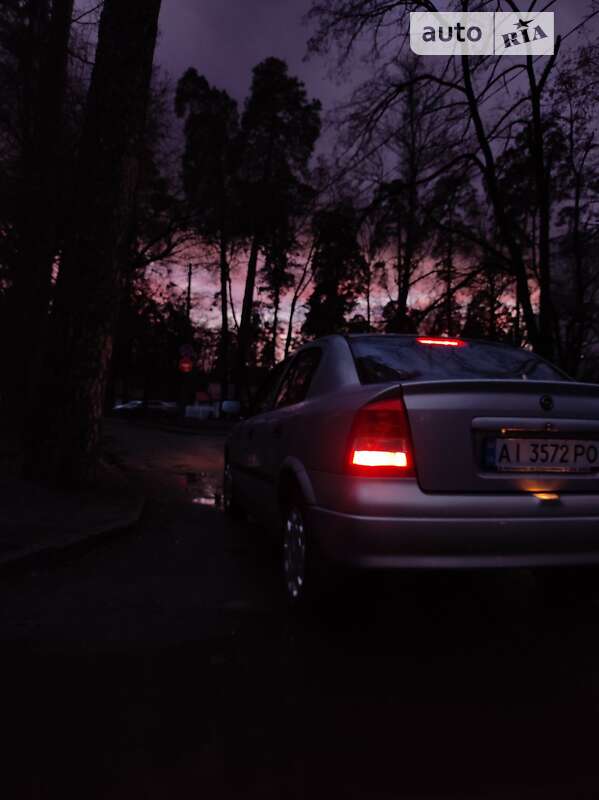 Седан Opel Astra 2008 в Киеве фото 2 Седан Opel Astra 2008 в Киеве