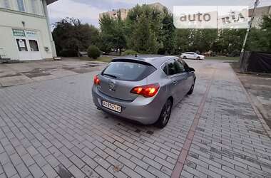 Хэтчбек Opel Astra 2010 в Ужгороде