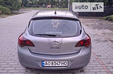 Хэтчбек Opel Astra 2010 в Ужгороде