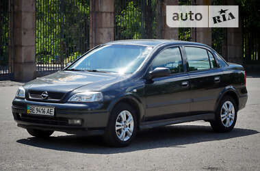 Седан Opel Astra 2006 в Николаеве
