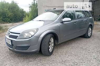 Универсал Opel Astra 2005 в Смеле