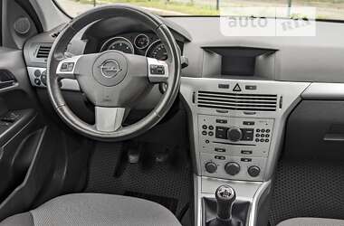 Универсал Opel Astra 2009 в Хмельницком