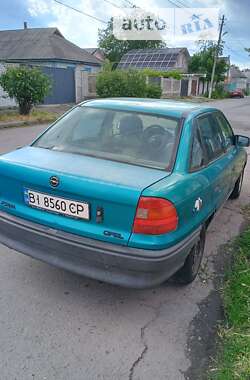 Седан Opel Astra 1994 в Кременчуці