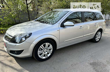 Універсал Opel Astra 2007 в Чернігові