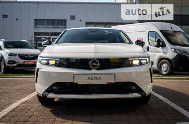 Хэтчбек Opel Astra 2023 в Киеве