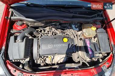 Хэтчбек Opel Astra 2012 в 