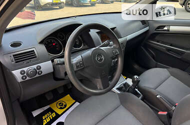 Універсал Opel Astra 2005 в Івано-Франківську