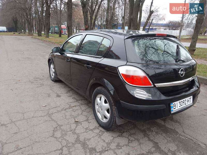 Хэтчбек Opel Astra 2005 в Полтаве