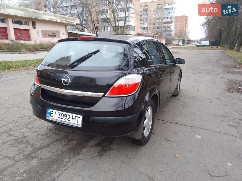 Хэтчбек Opel Astra 2005 в Полтаве