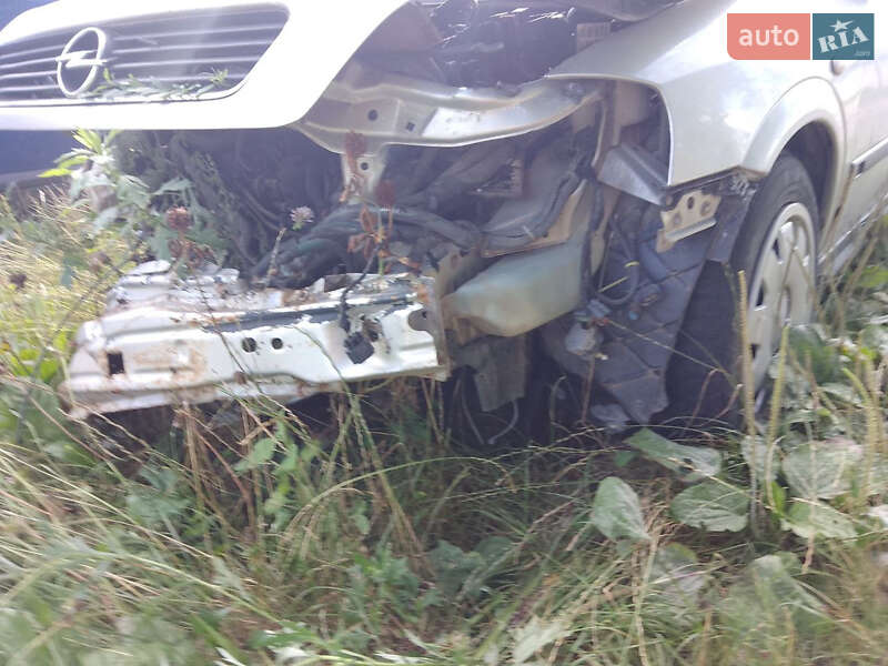 Універсал Opel Astra 1999 в Луцьку