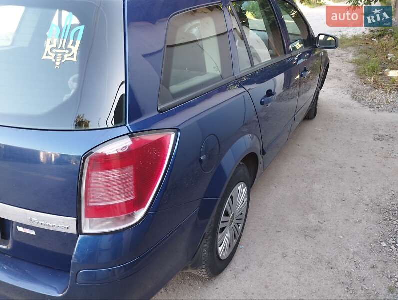 Универсал Opel Astra 2006 в Кропивницком