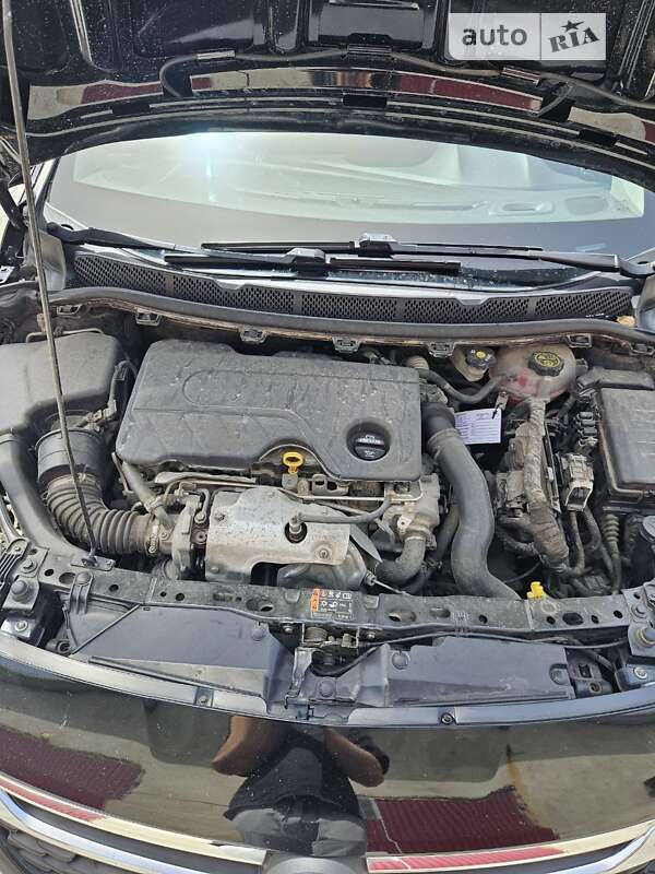 Универсал Opel Astra 2017 в Черновцах