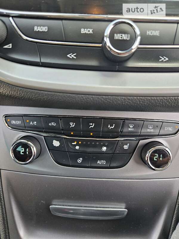 Универсал Opel Astra 2017 в Черновцах