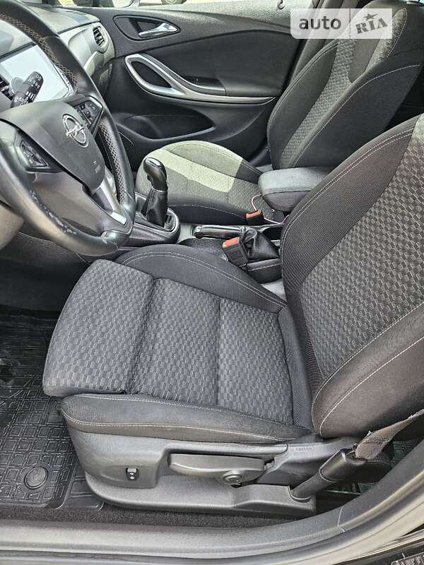 Универсал Opel Astra 2017 в Черновцах