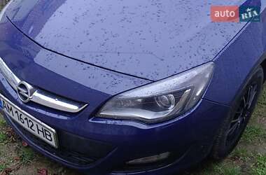 Универсал Opel Astra 2015 в 