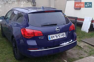 Универсал Opel Astra 2015 в 