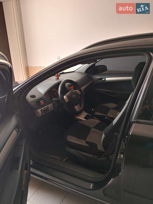 Opel Astra 2008