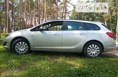 Універсал Opel Astra 2015 в Житомирі