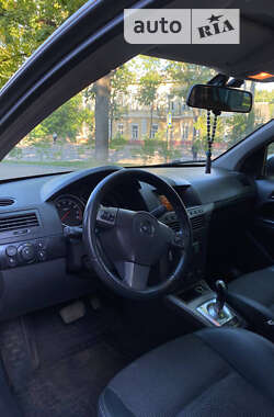 Универсал Opel Astra 2005 в Сумах