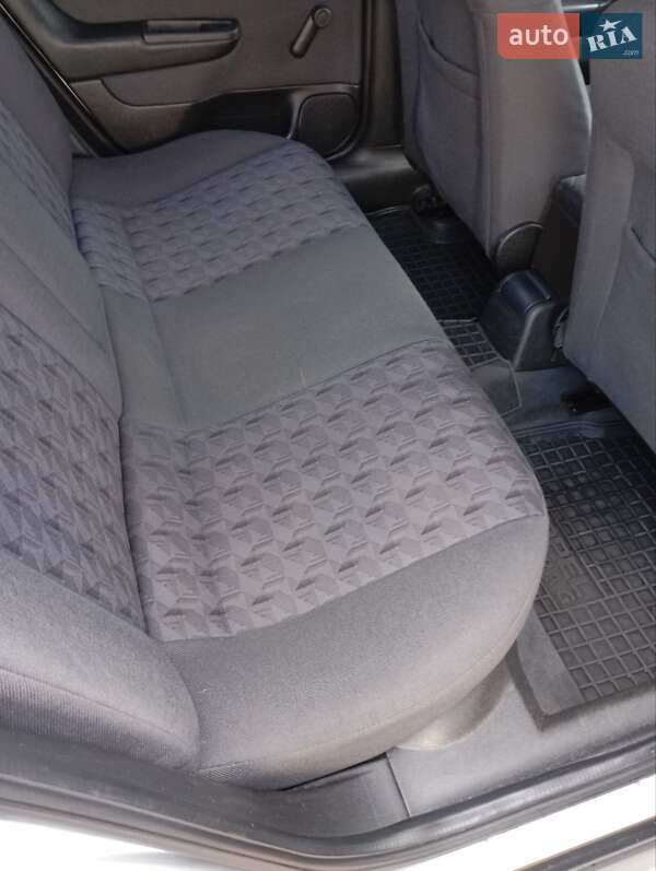 Седан Opel Astra 2004 в Харкові