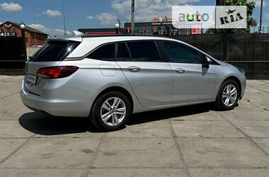 Универсал Opel Astra 2016 в Киеве