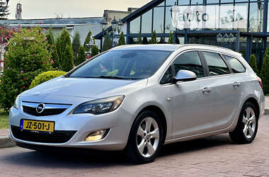 Універсал Opel Astra 2011 в Стрию