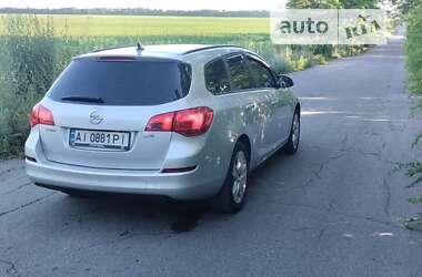 Універсал Opel Astra 2011 в Василькові