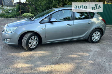 Хэтчбек Opel Astra 2010 в Чернигове