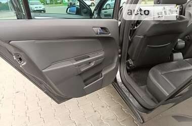 Универсал Opel Astra 2009 в Луцке