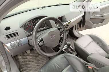 Универсал Opel Astra 2009 в Луцке