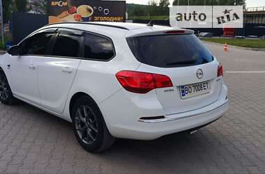 Универсал Opel Astra 2013 в Теребовле