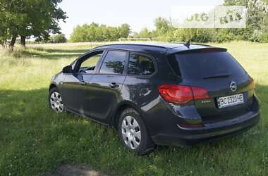 Универсал Opel Astra 2011 в Львове