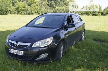 Универсал Opel Astra 2011 в Львове