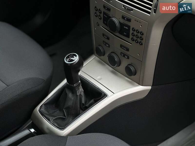 Седан Opel Astra 2008 в Черновцах