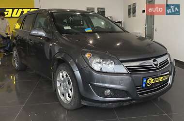 Універсал Opel Astra 2010 в 