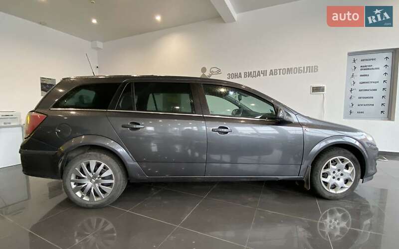 Универсал Opel Astra 2010 в Шептицькому