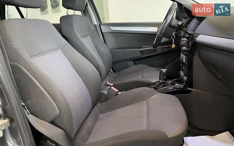 Универсал Opel Astra 2010 в Шептицькому