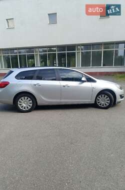 Універсал Opel Astra 2013 в 