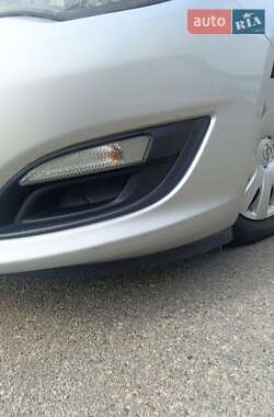 Універсал Opel Astra 2013 в 